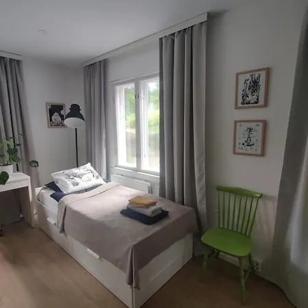 Hotelli Unique By The *